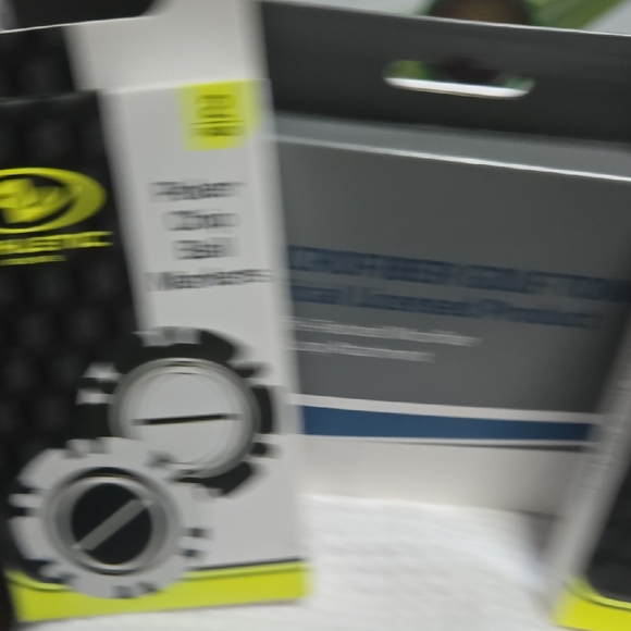 Callaway XTT Xtreme Glove and White LGA Towel Set - Picture 5 of 7